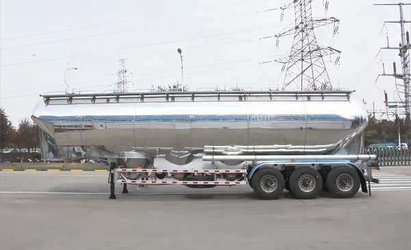 鋁合金立式粉罐半掛車(chē)的優(yōu)勢(shì)都有哪些？